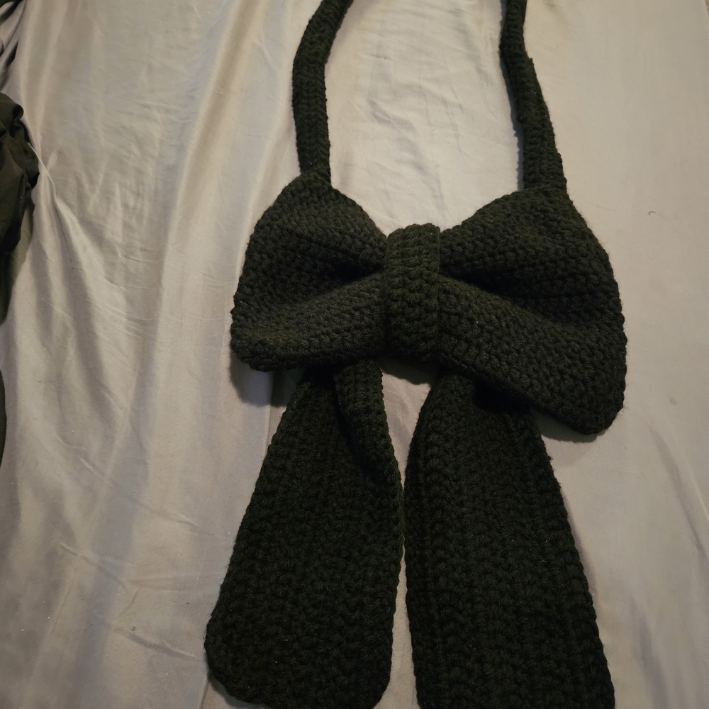 Elegant Black Knit Bow Scarf
